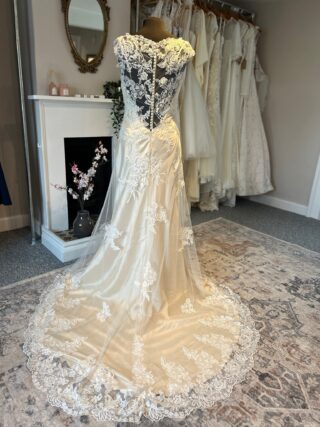 Romantica | Wedding Dress | Fit To Flare