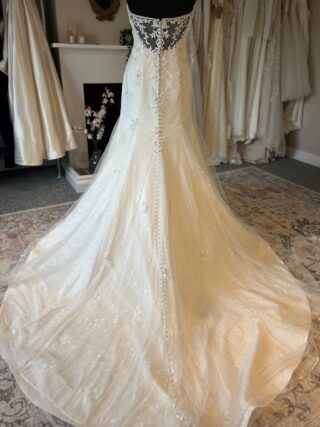 Romantica | Wedding Dress | Fit To Flare