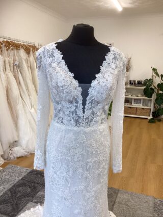 Veni Infantino | Wedding Dress | Fit To Flare | T663F