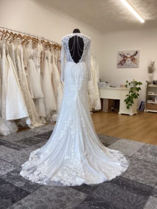 Veni Infantino | Wedding Dress | Fit To Flare | T663F