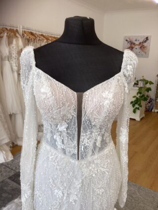 Monreal | Wedding Dress | Fit To Flare | T660F