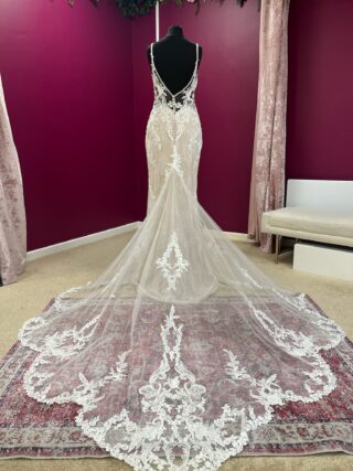 Enzoani | Wedding Dress | Fit To Flare | FLB10N