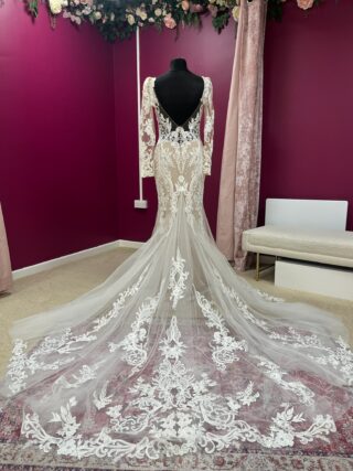 Enzoani | Wedding Dress | Fit To Flare | FLB86N