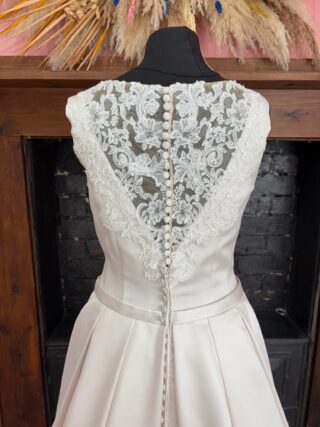 White Rose | Wedding Dress | A Line | RB144S