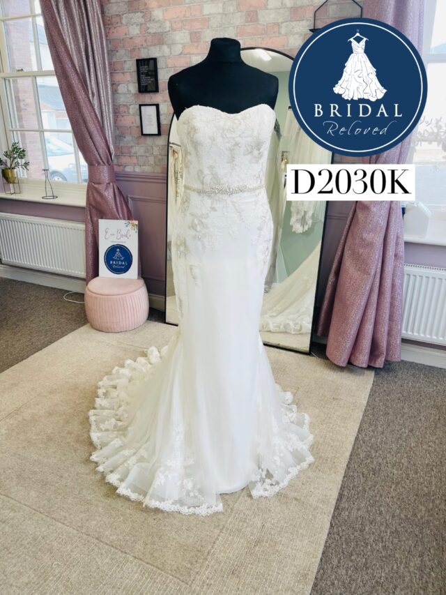 Enzoani | Wedding Dress | Fit To Flare | D2030K