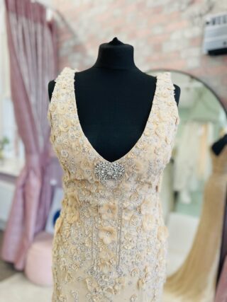 Bowen Dryden | Wedding Dress | Column | D2051