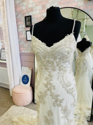 Enzoani | Wedding Dress | Fit To Flare | D2028K