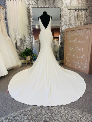 Enzoani | Wedding Dress | Fit To Flare | L590A