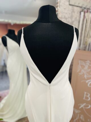 Enzoani | Wedding Dress | Fit To Flare | L590A