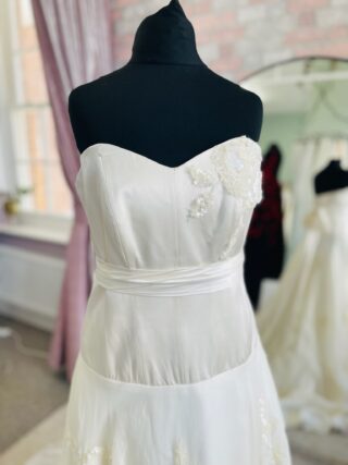 Stephanie Allin | Wedding Dress | A Line | D2092