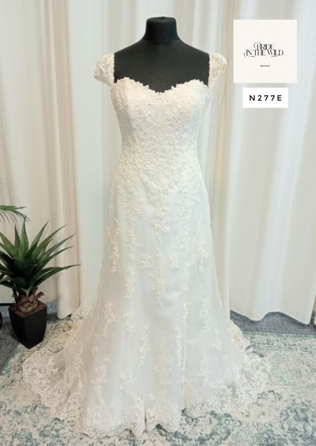 Maggie Sottero | Wedding Dress | Fit To Flare | N277E