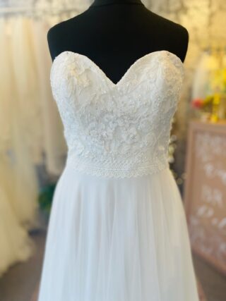 Romantica | Wedding Dress | A Line | L616A