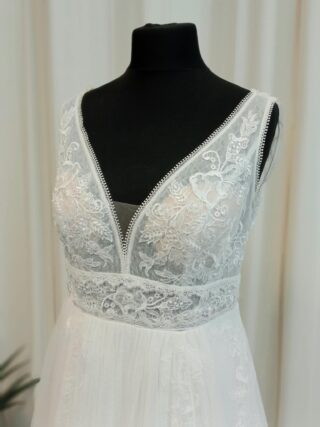 Kelsey Rose | Wedding Dress | A Line | N310E
