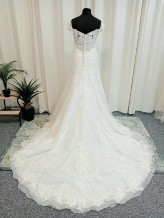 Maggie Sottero | Wedding Dress | Fit To Flare | N282E