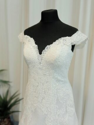 Maggie Sottero | Wedding Dress | Fit To Flare | N282E