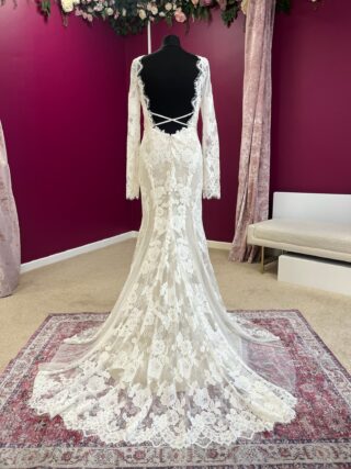 Hayley Paige | Wedding Dress | Fit To Flare | FLB1N