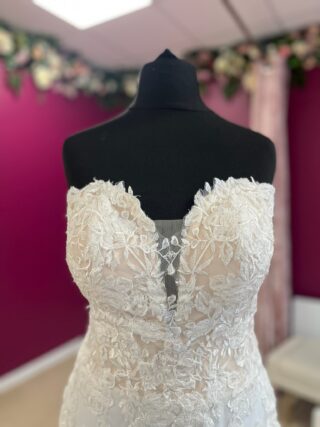 Romantica | Wedding Dress | Fit To Flare | FLB7N