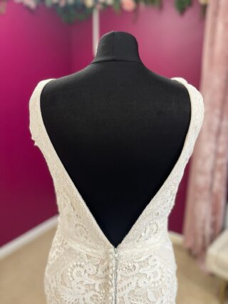 Christina Wu | Wedding Dress | Fit To Flare | FLB16N