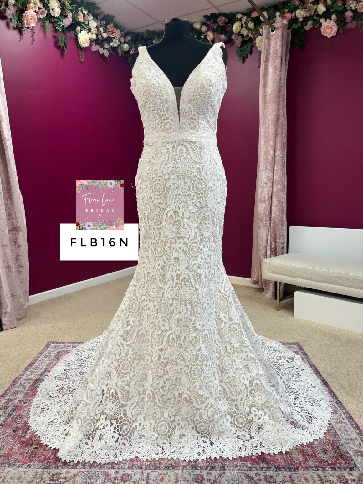 Christina Wu | Wedding Dress | Fit To Flare | FLB16N