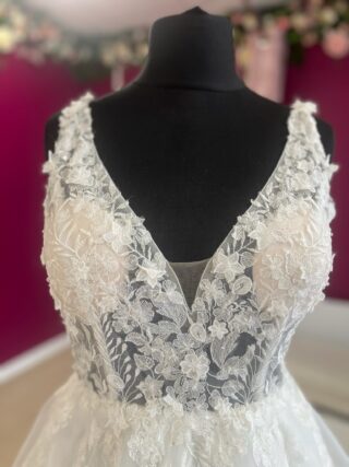 Richard Designs | Wedding Dress | A Line | FLB44N