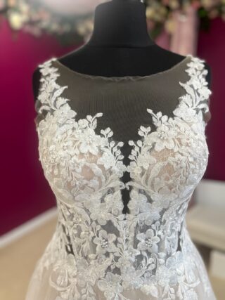 Etoile | Wedding Dress | A Line | FLB48N