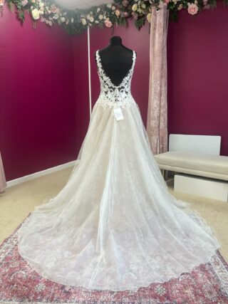 Etoile | Wedding Dress | A Line | FLB48N