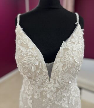 Adrianna Papell | Wedding Dress | Fit To Flare | FLB82N
