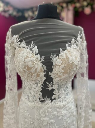 Milla Nova | Wedding Dress | Fit To Flare | FLB83N