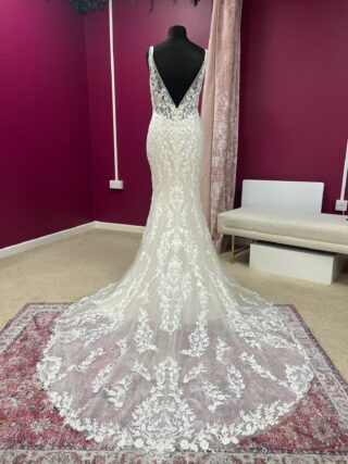 Enzoani | Wedding Dress | Fit To Flare | FLB87N