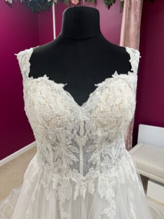 Wilderly | Wedding Dress | A Line | FLB91N