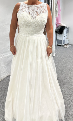 Unknown Designer | Wedding dress |  Aline | C9570