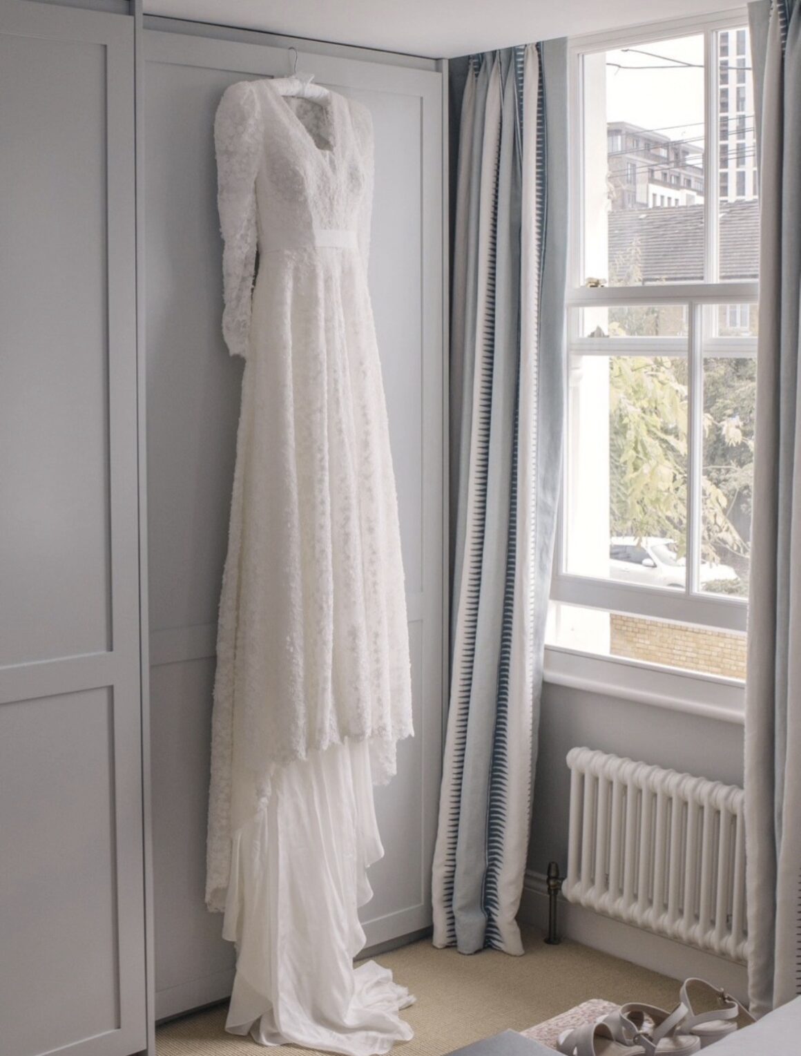 Sassi Holford | Wedding dress | Aline | C9545