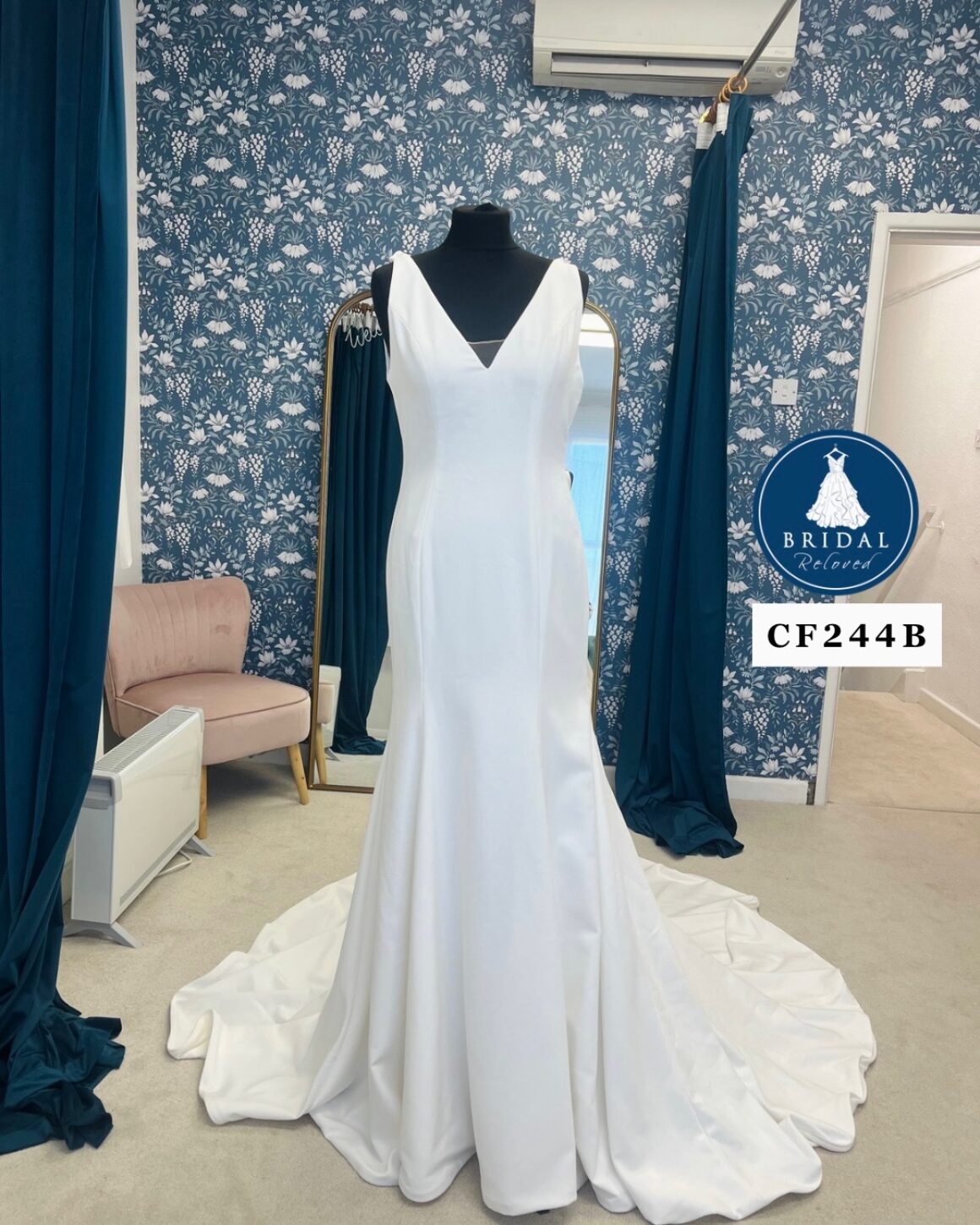 Justin Alexander | Wedding Dress | Fit To Flare | CF244B