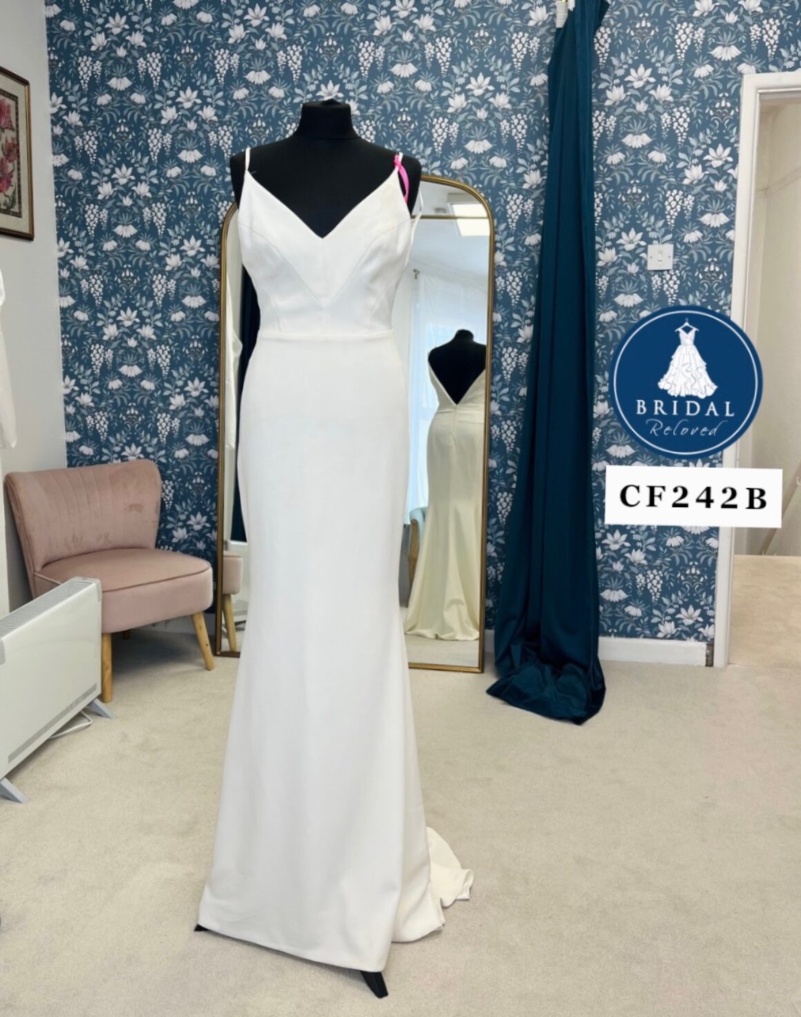 Sassi Holford | Wedding Dress | Fit To Flare | CF242B