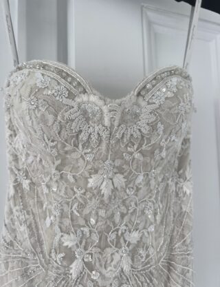 Monique Lhullier | Wedding dress | Column | C9700