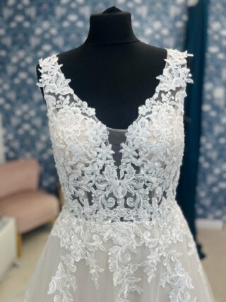 Romantica | Wedding Dress | A Line | CF246B