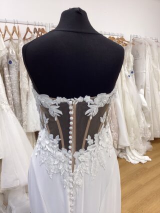 Enzoani | Wedding Dress | Fit To Flare | T689F