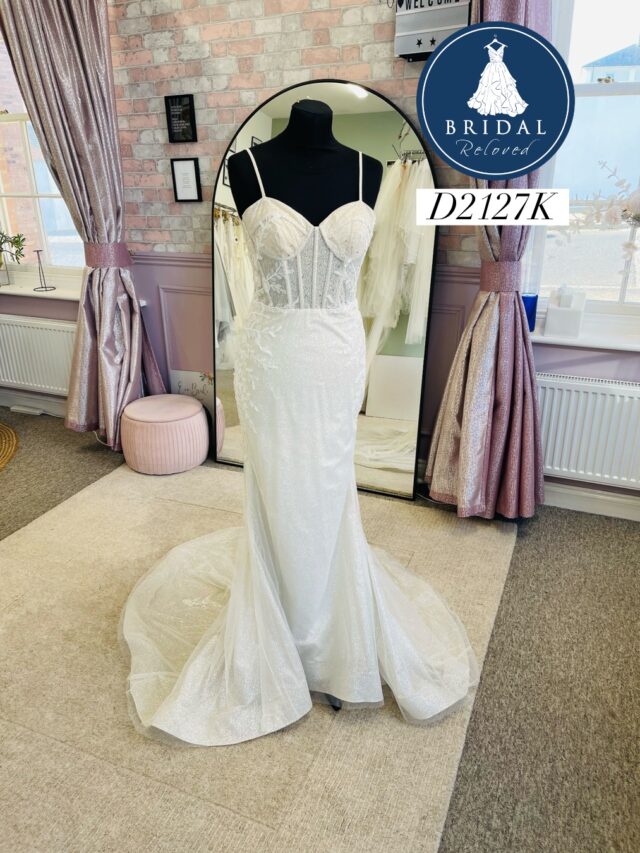 Romantica | Wedding Dress | Fit To Flare | D2127K