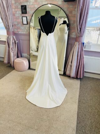 Pure Bridal | Wedding Dress | Column | D2128K