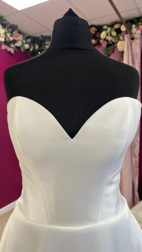 Enzoani | Wedding Dress | A Line | FLB110N