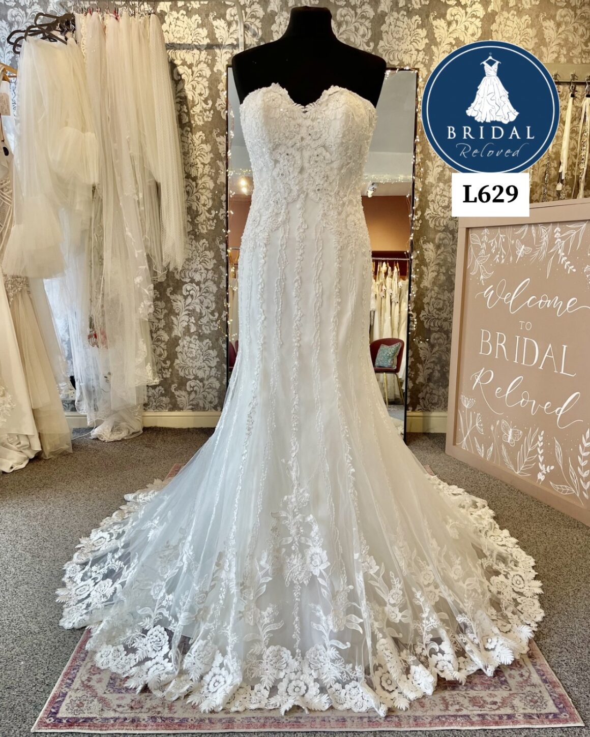 Something by Meg | Wedding Dress | Fit To Flare | L629