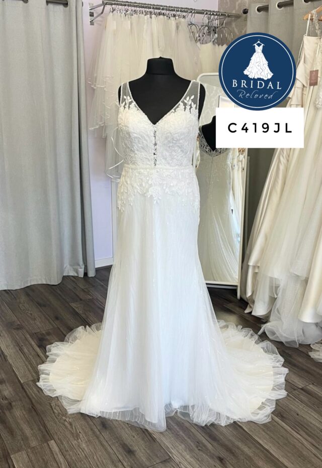 Nikki Flynn | Wedding Dress | Fit To Flare | C419JL