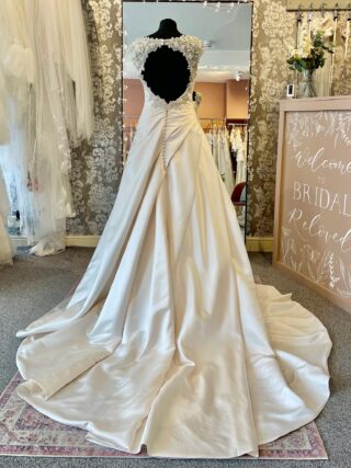 Enzoani | Wedding Dress | A Line | L136A