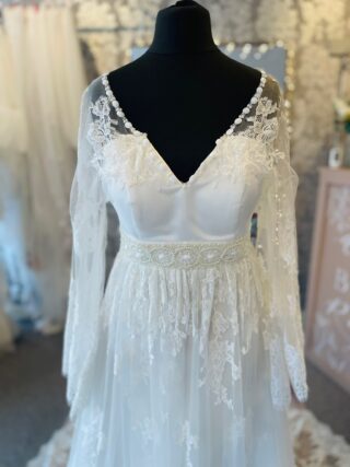 Dianne Harbridge | Wedding Dress | A Line | L146A