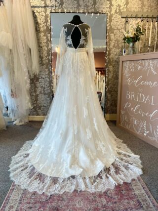 Dianne Harbridge | Wedding Dress | A Line | L146A