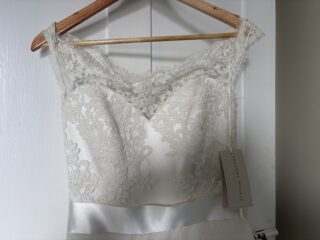 Suzanne Neville | Wedding dress | Aline | C9855