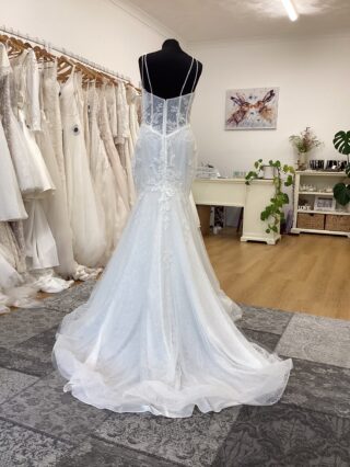 Monreal | Wedding Dress | Fit To Flare | T697F