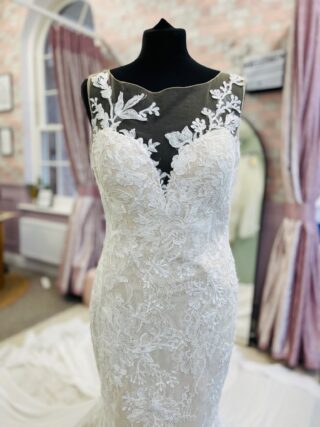 Nicole Milano | Wedding Dress | Fishtail | D2133K