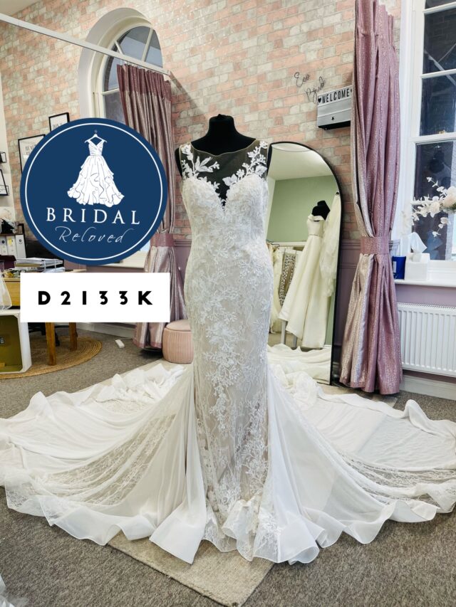 Nicole Milano | Wedding Dress | Fishtail | D2133K