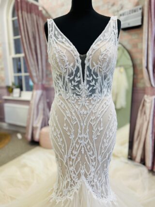 Badgley Mischka | Wedding Dress | Fishtail | D2150K
